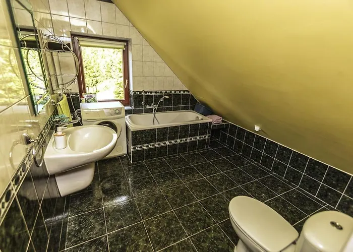 Jaworowy Stok Z Widokiem Na Gory I Ogrodem Jugów