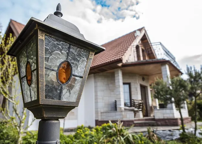 Jaworowy Stok Z Widokiem Na Gory I Ogrodem