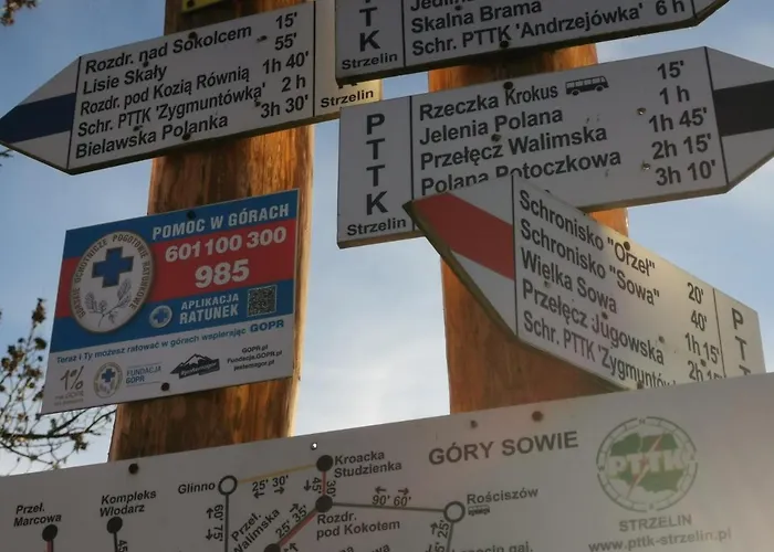 Jaworowy Stok Z Widokiem Na Gory I Ogrodem